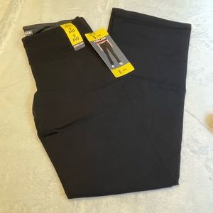 Kirkland Signature black yoga style pants NWT size small